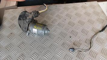 Moteur essuie glace avant