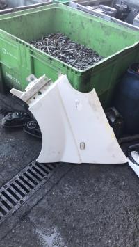 Parafango anteriore sinistro