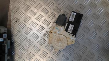 Moteur leve vitre avant gauche