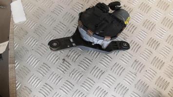 Motore tergicristallo anteriore