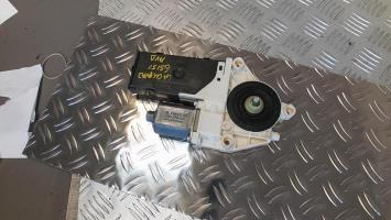 Moteur leve vitre avant droit