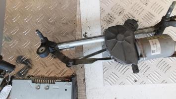 Moteur essuie glace avant