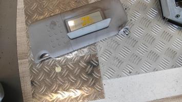 Pare soleil gauche