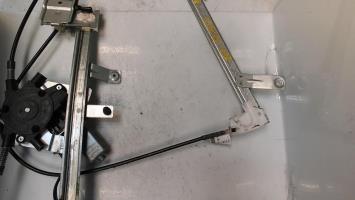 Leve vitre electrique avant droit