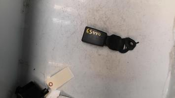 Attache ceinture arriere gauche