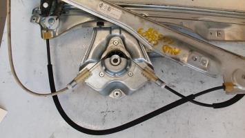 Leve vitre electrique avant droit