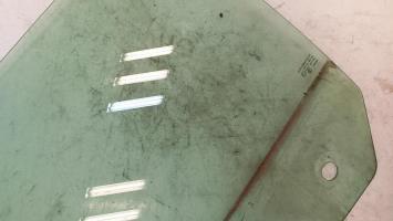Vitre avant gauche