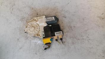 Motor de elevalunas delantero izquierdo