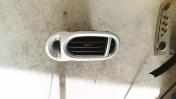 Aerateur tableau de bord avant gauche