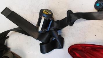 Ceinture arriere droit