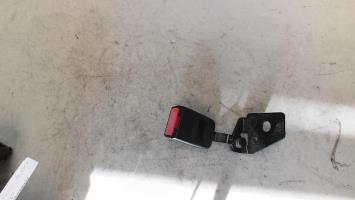 Attache ceinture arriere gauche