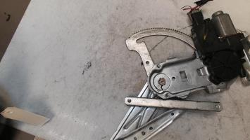 Leve vitre electrique avant gauche