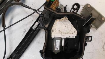 Leve vitre electrique avant droit