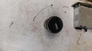 Aerateur tableau de bord avant droit