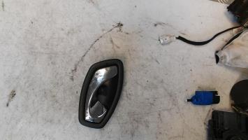 Poignee interieur arriere droit
