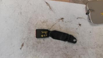 Attache ceinture arriere gauche