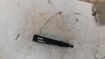 Poignee porte avant droit