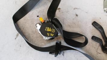 Ceinture avant droit