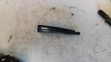 Poignee porte avant gauche