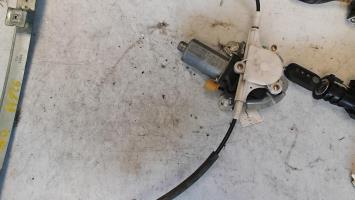 Leve vitre electrique avant droit