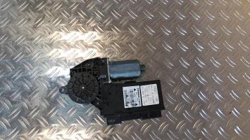Moteur leve vitre avant droit