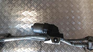 Moteur essuie glace avant