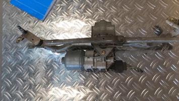 Moteur essuie glace avant
