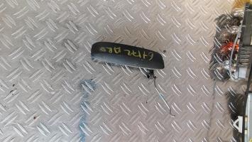 Poignee porte arriere droit