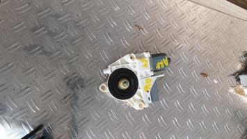 Moteur leve vitre arriere gauche