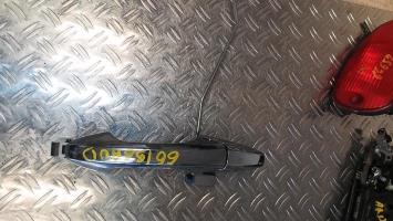 Poignee porte avant droit