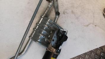 Moteur essuie glace avant