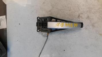 Poignee porte avant gauche