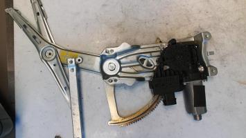 Leve vitre electrique avant gauche