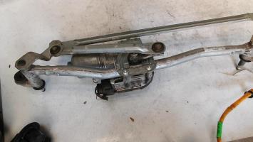 Moteur essuie glace avant