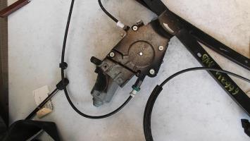 Leve vitre electrique avant droit