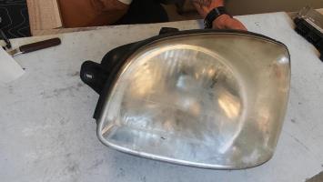 Gruppo ottico anteriore principale sinistro (luci)(faro)