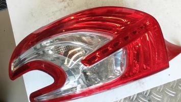 Fanale posteriore principale sinistro (luci)