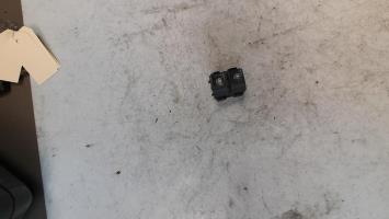 Interruttore lavacristalli anteriore sinistro