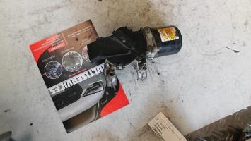 Moteur essuie glace avant