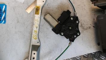 Leve vitre electrique avant droit
