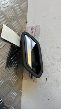 Poignee interieur avant gauche