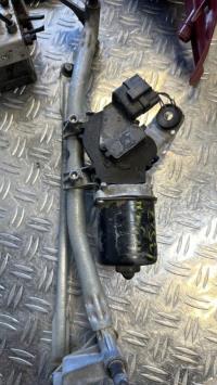 Moteur essuie glace avant