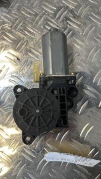 Moteur leve vitre avant droit