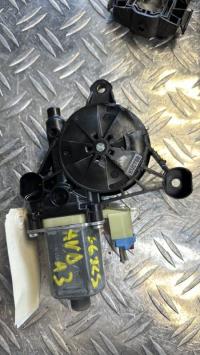 Moteur leve vitre avant droit