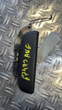 Poignee porte avant gauche