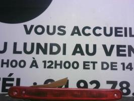 Feu arriere stop central