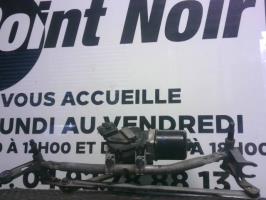 Mecanisme essuie glace avant