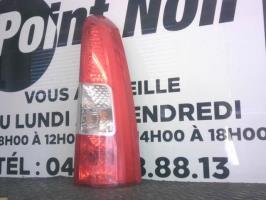 Feu arriere secondaire droit (feux)