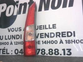 Feu arriere secondaire gauche (feux)