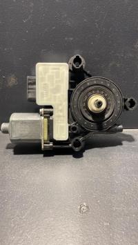 Moteur leve vitre avant gauche